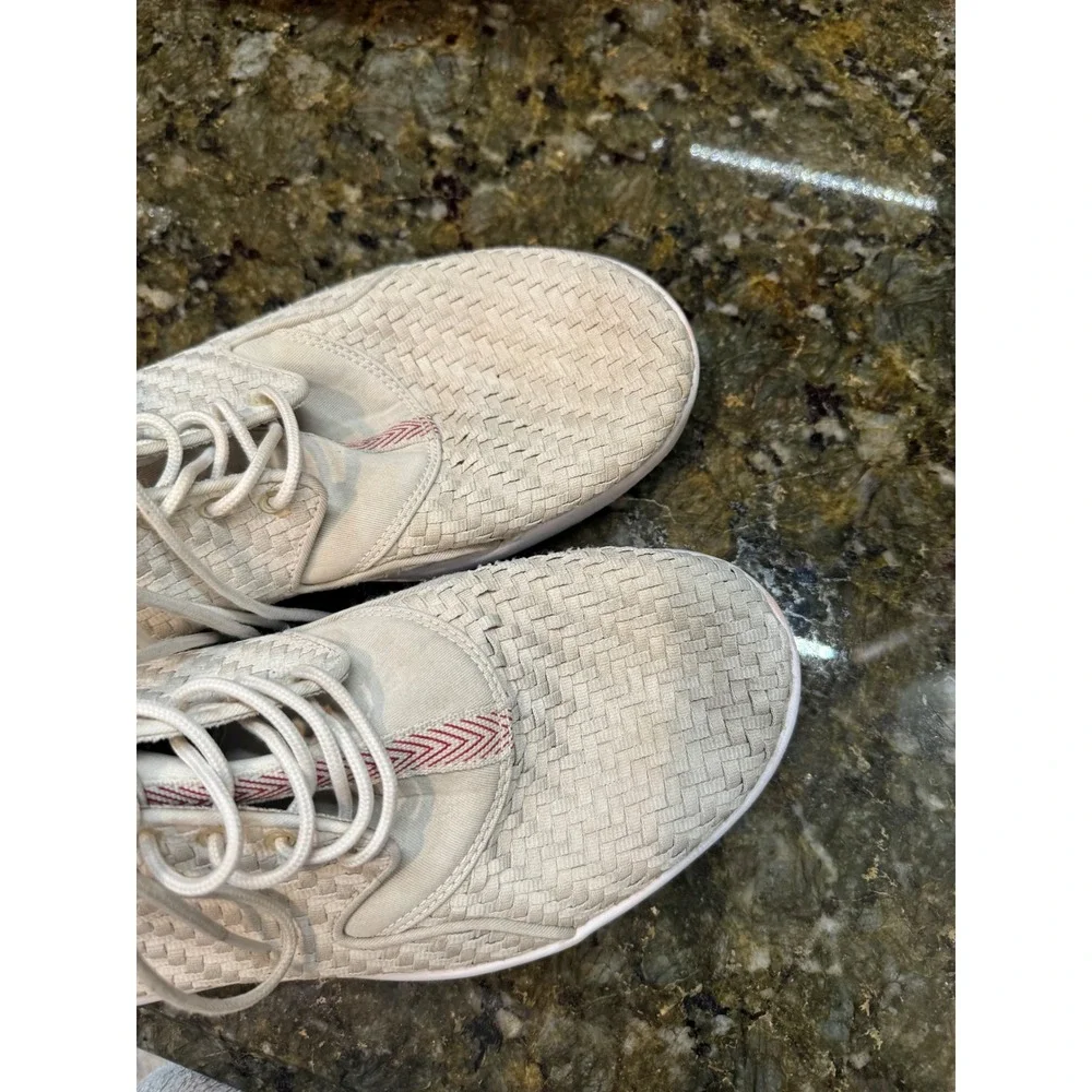 Jordan white beige